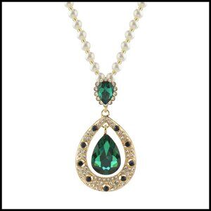 Vintage Teardrop Pendant Necklace Elegant Crystal Chain Jewelry Set